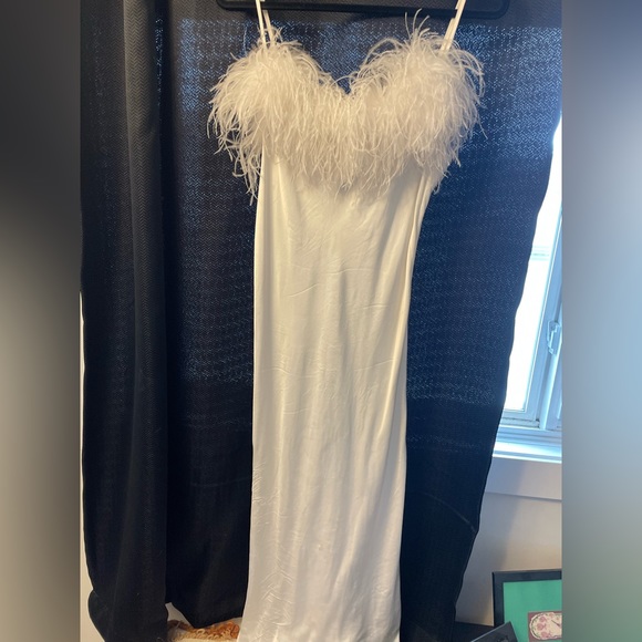 Sleeper Boheme feather-trimmed Dress - Picture 2 of 7